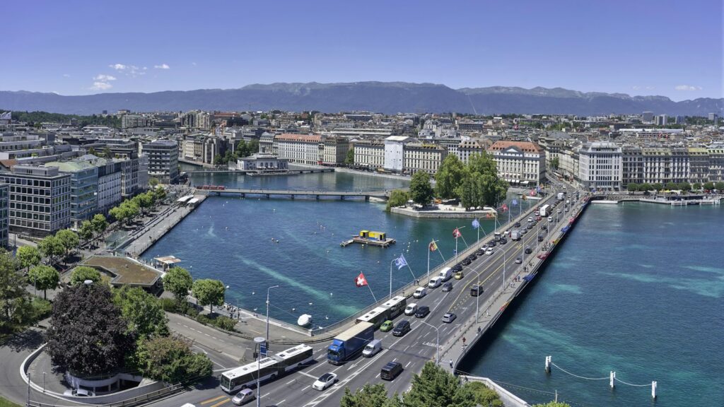Vue aérienne de Genève, où travaillent de nombreux frontaliers quasi-résidents